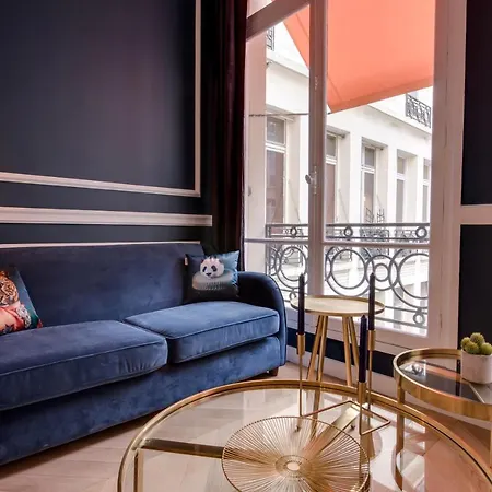 Apartment The Blue Elysee Paris